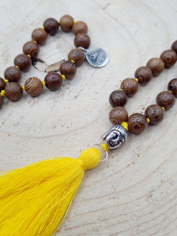 Mala mit Holzperlen gelb silberner Buddha