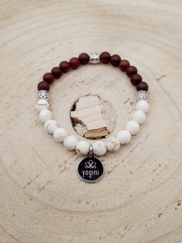 Mala Armband mit Magnesit und Sandelholz