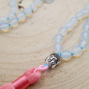 Mala mit Opal rosa hellblau silberner Buddha Kopf