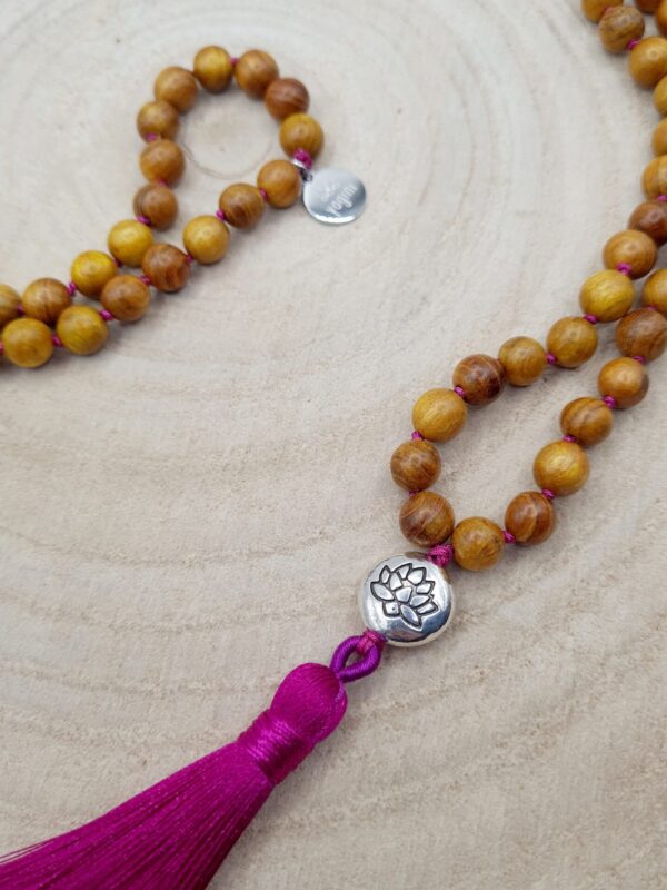 "Sahaya" Mala mit Holzerplen