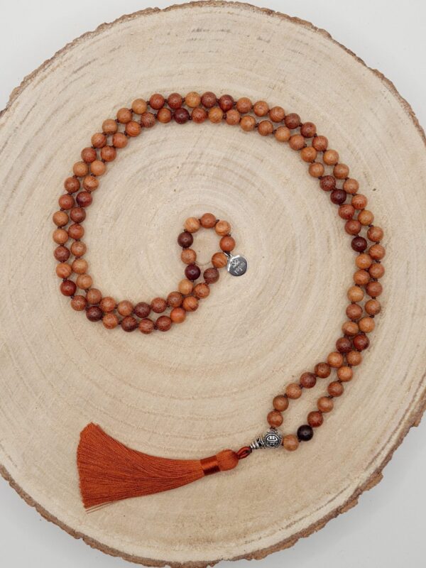 "Sumitra" Mala mit Holzperlen